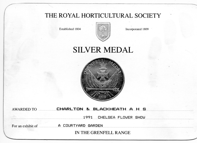 891Chelsea Courtyard Medal